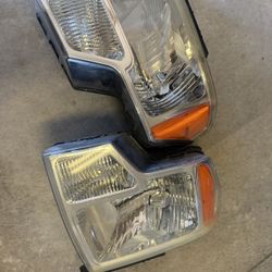 Ford F150 2011 Front Light 
