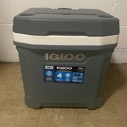 IGLOO MaxCold Latitude 62-Quart Rolling Cooler with Pull Handle + Extra Storage Compartment in Lid!  Excellent pre-owned condition. Heavy duty wheels,
