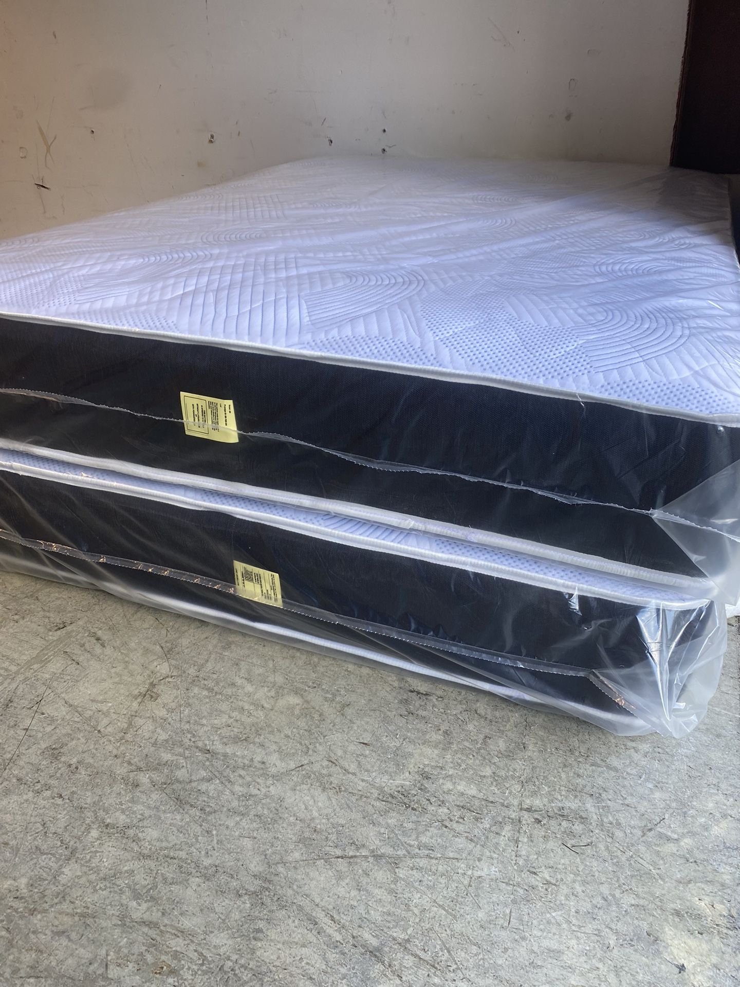 King Mattress And Box Spring New In Plastic Free Delivery In Atlanta 