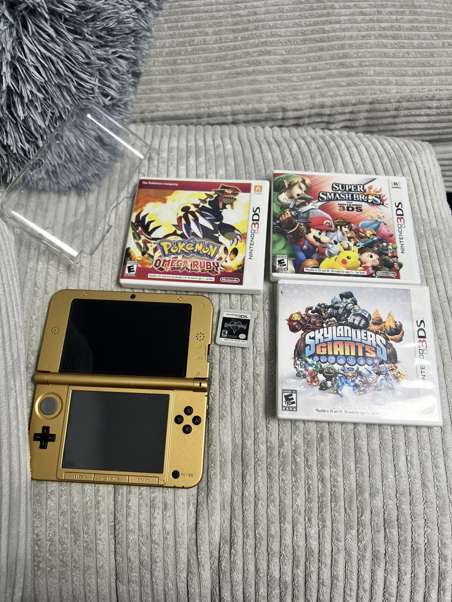 Nintendo 3DS XL Gold Edition