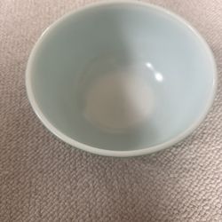 1940s Primary Green Pyrex 2 1/2qt Mixing Bowl 403 