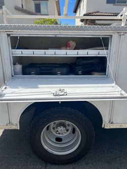 Pacific Utility Truck Bed with Ladder Rack