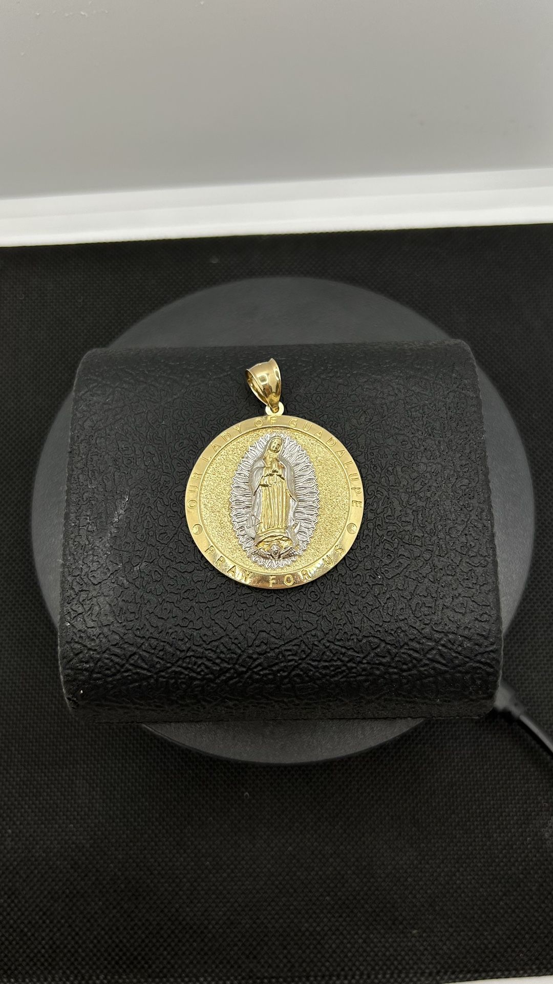 10KTT Virgin Mary Pendant
