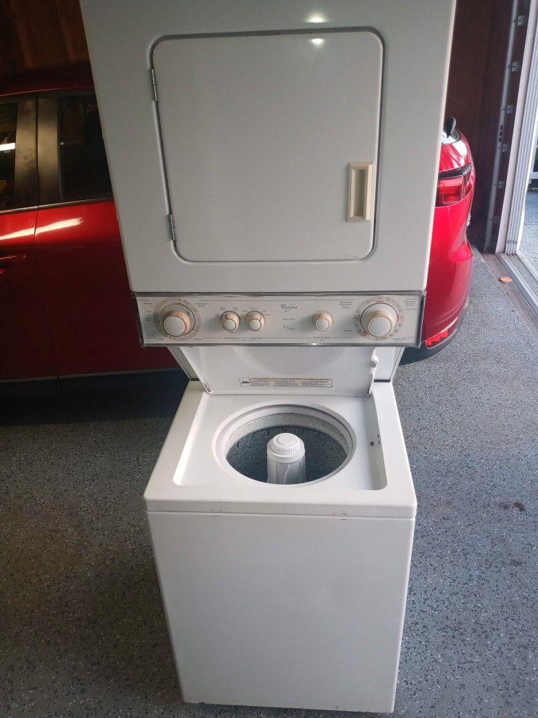 Whirlpool Stackable Washer/dryer Space-Saving Combo