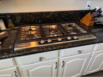 Whirlpool KitchenAid 36” stainless steel gas cooktop