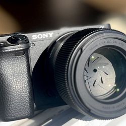 Sony a6400. Sigma 1.4 56mm