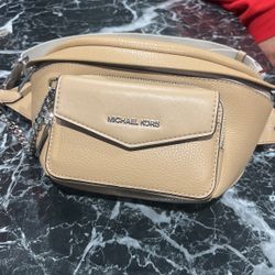 Michael  Kors  Fanny Pack 