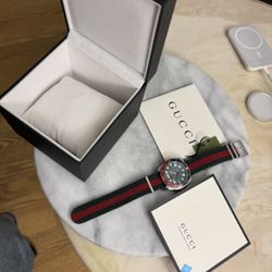 Genuine Gucci watch Unisex