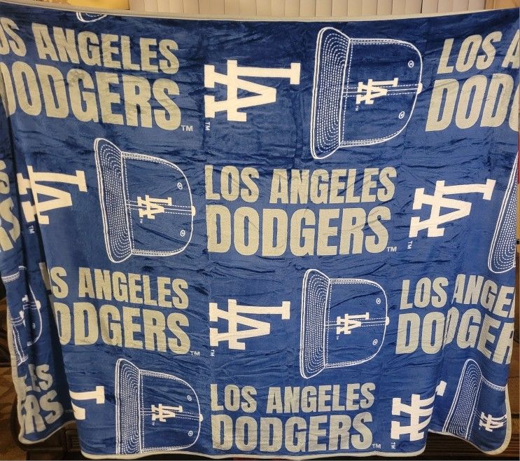 Los Angeles Dodgers MLB Ultra Soft Tailgate Blanket 50×70 in.