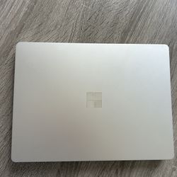 Microsoft Surface Laptop 