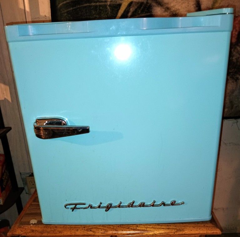 Retro Blue Fridge 