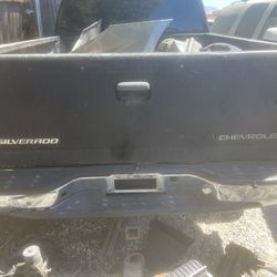 Chevrolet Silverado Tailgate 