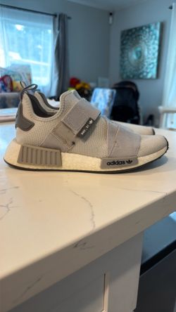 Adidas NMD R1 women’s shoes size 7.5