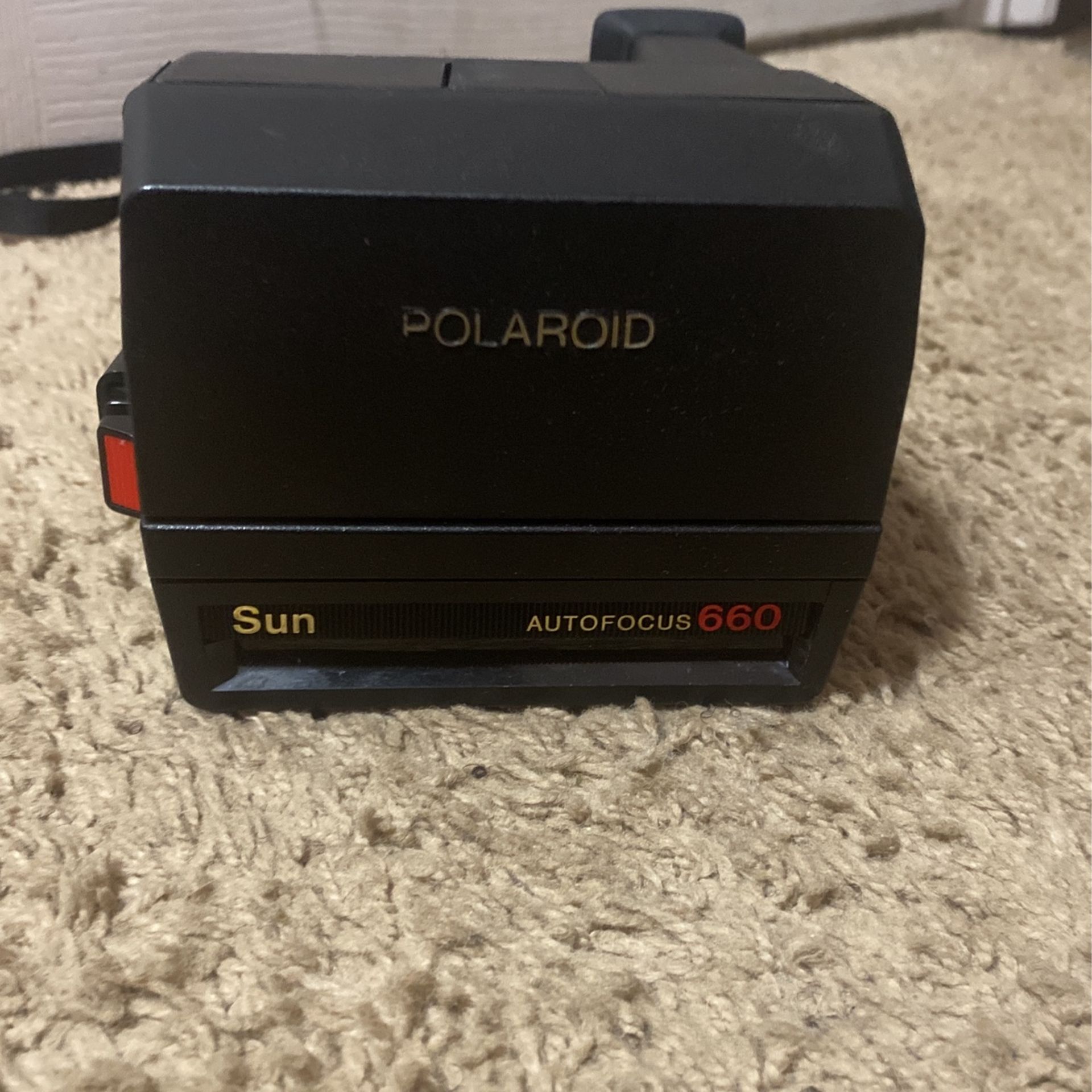 Polaroid 600 land camera