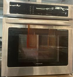 New Open Box Frigidaire 27” Single Electric Wall Oven Stainless Steel