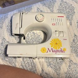 Janome sewing machine Magnolia 7306 Series 