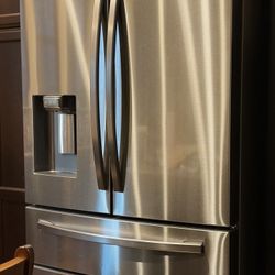 Samsung 4-Door 28 cu .ft. French Door Refrigerator