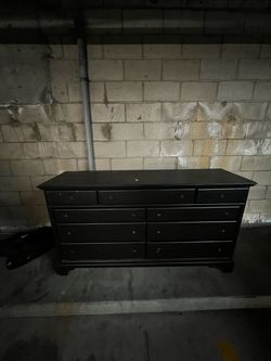 Dresser