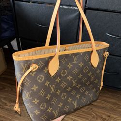 Louis Vuitton Monogram Tote MM