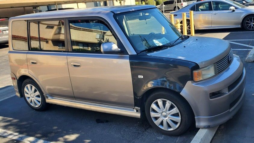 2005 Scion xB