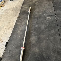 Titan Olympic Barbell 6‘ 35lb Like New POSSIBLE DELIVERY!