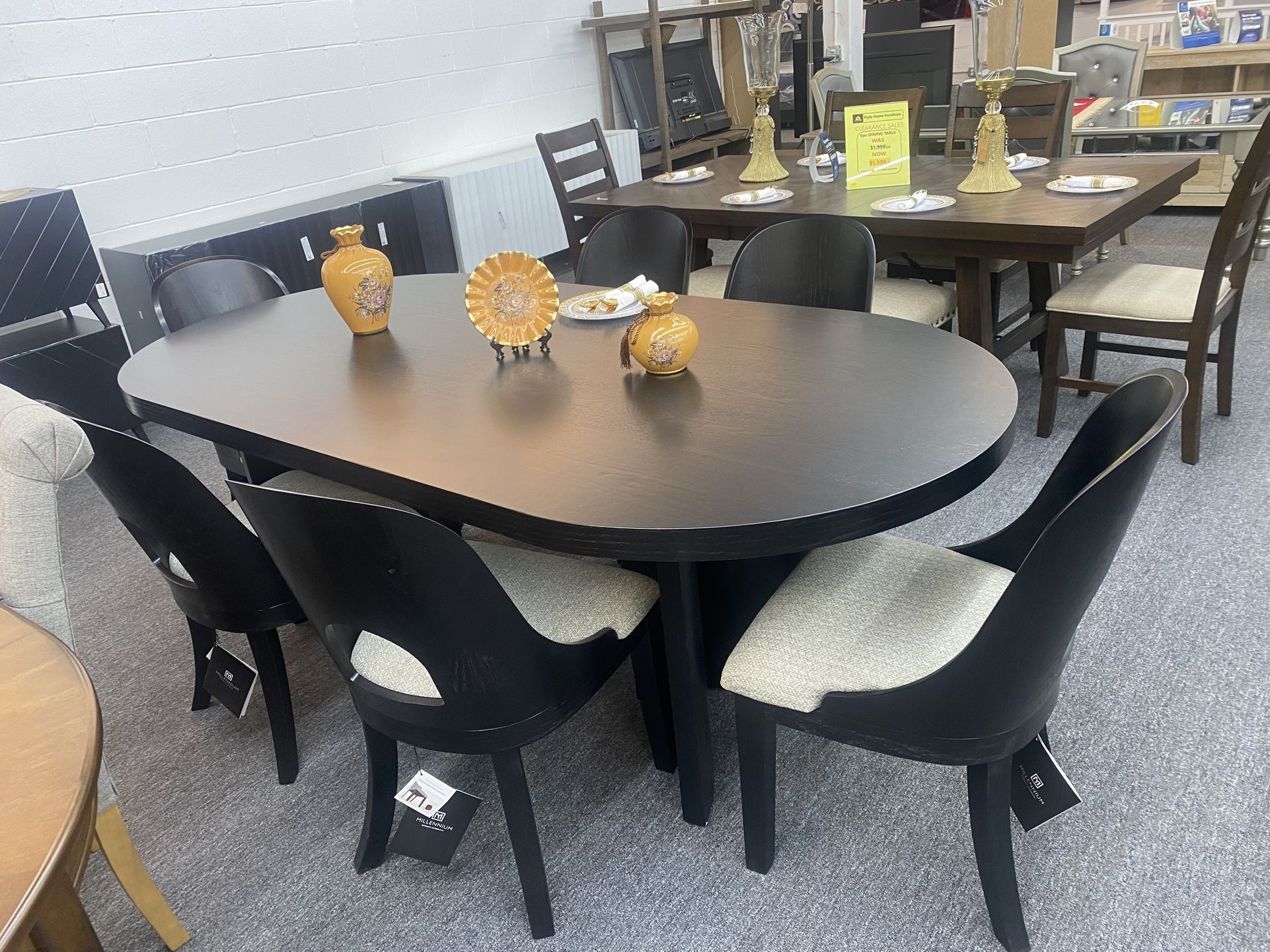 7 Pc Dinning Table Set $1,399