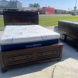 Queen Bedroom Set 