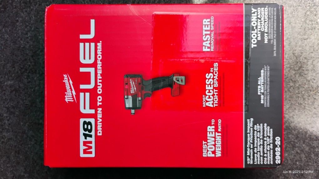 Milwaukee M18 FUEL 1/2" Mid Torque Impact Wrench w/Friction Ring (2962-20)