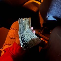 Selling :social Security Numbers/ Cards That Match The Name 