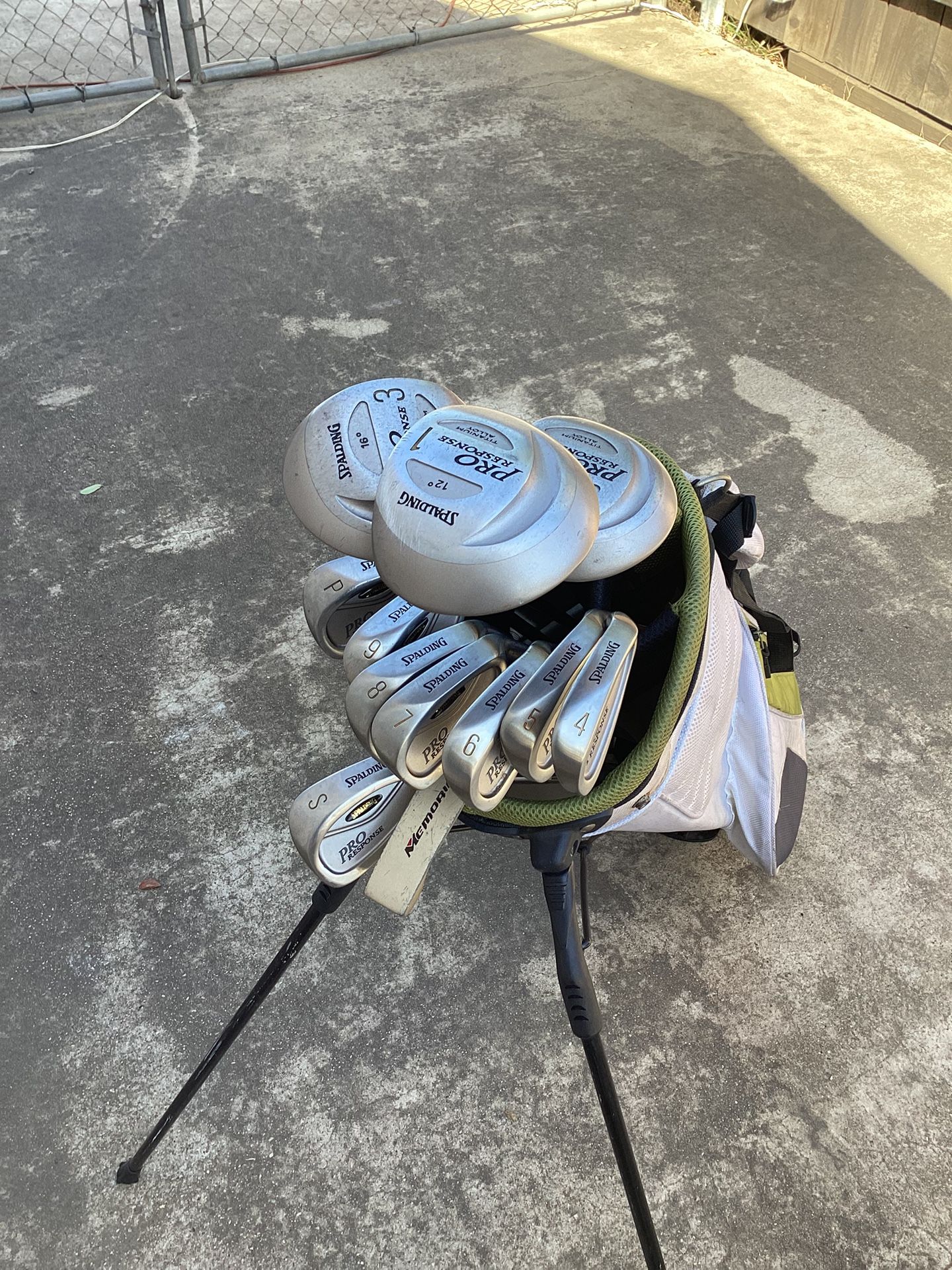Ladies Beginner Golf Club Set