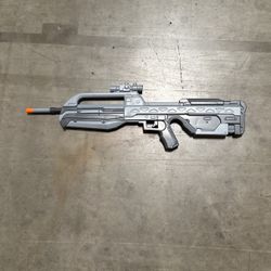 Halo-Inspired Assault Rifle Cosplay Prop (Foam)