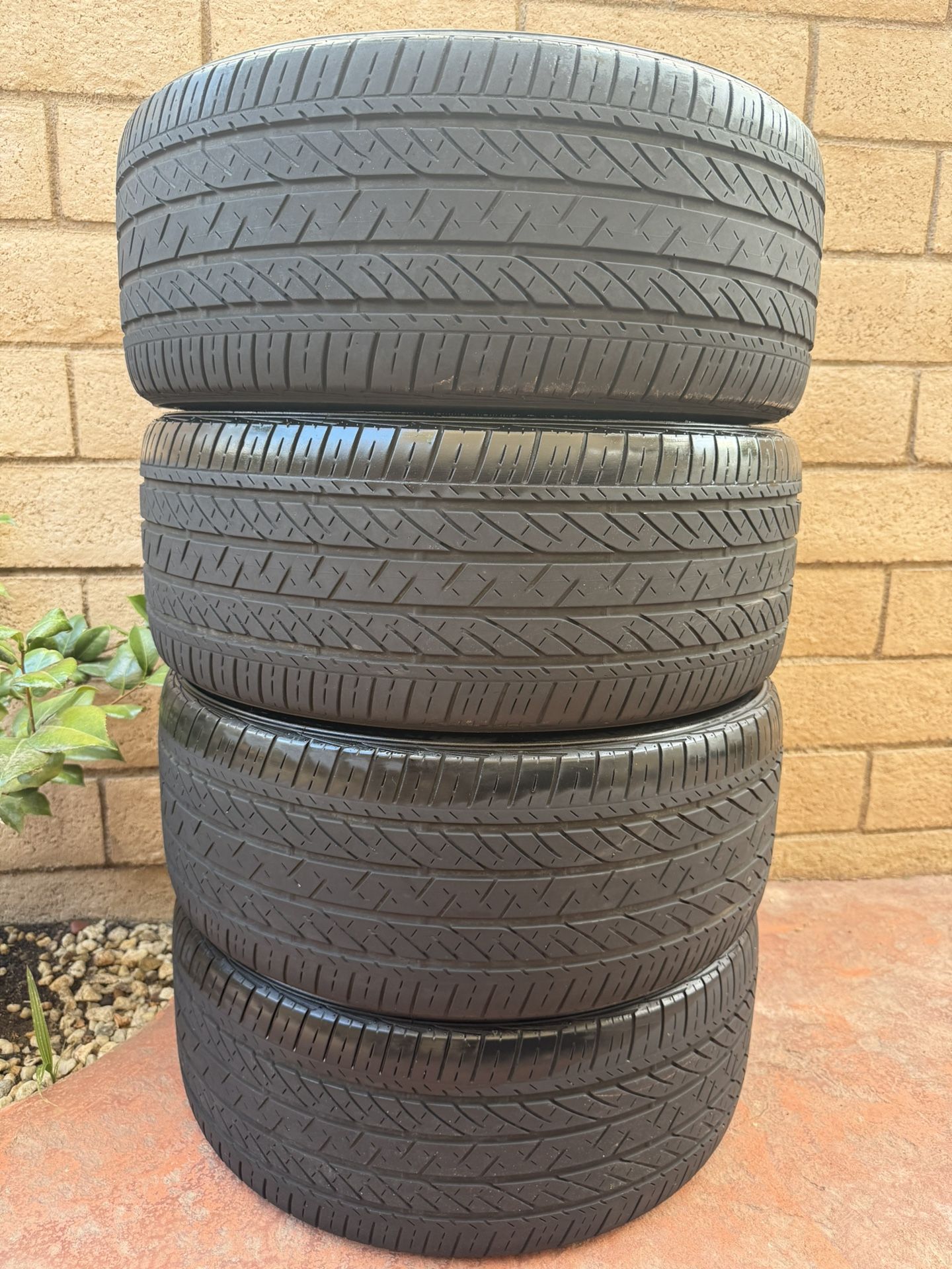 235/40/19 Bridgestone Turanza EL440