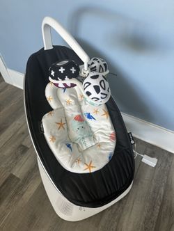 4moms mamaRoo® multi-motion baby swing®