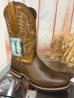 NEW ROUND TOE COWBOY BOOTS ALL SIZES AVAILABLE