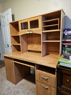 Computer desk