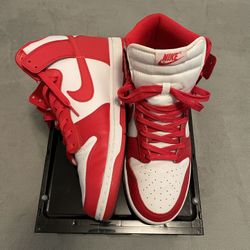 Nike Dunk High Championship Red / Size 10.5