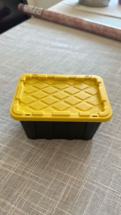 Project Source Teeny Commander X-small Yellow & Black Stackable Tote with Standard Snap Lid