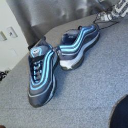 Nike Shoes Size 10.5