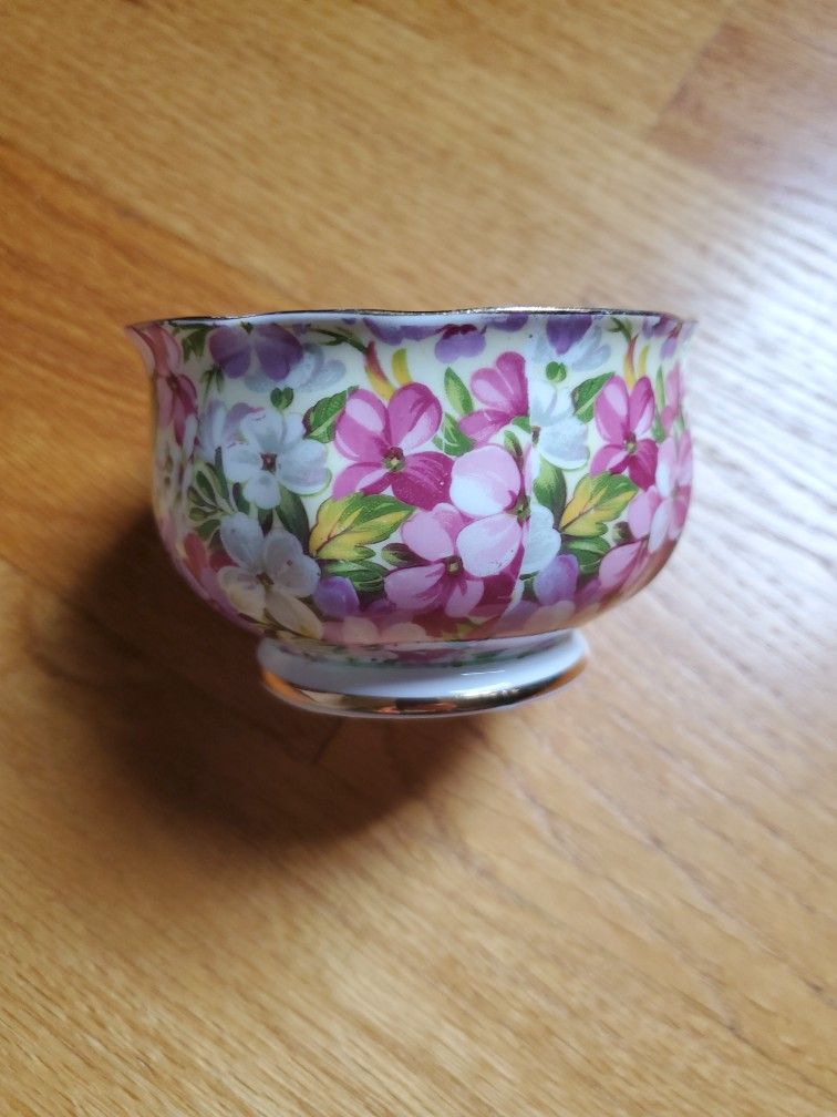 Royal Standard Bone China Open Sugar Bowl