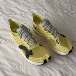 On Cloud Limelight/Worf CloudBoom Strike Size 10.5