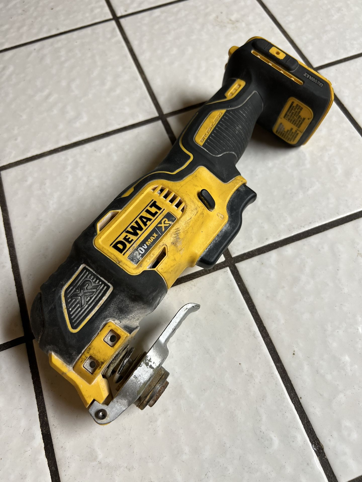 Dewalt Multitool Oscillator 20v XR 