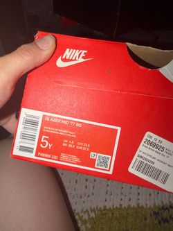 Nike Blazer Mid '77 BG Size 5Y