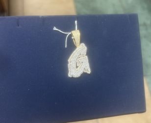 10k “G” Pendant 