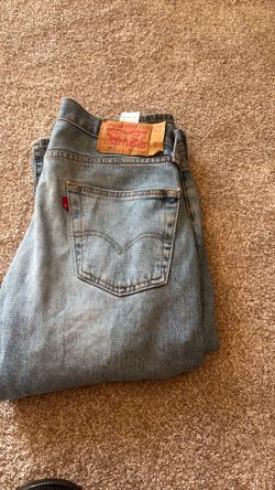 Blue Levi’s 501 30 32