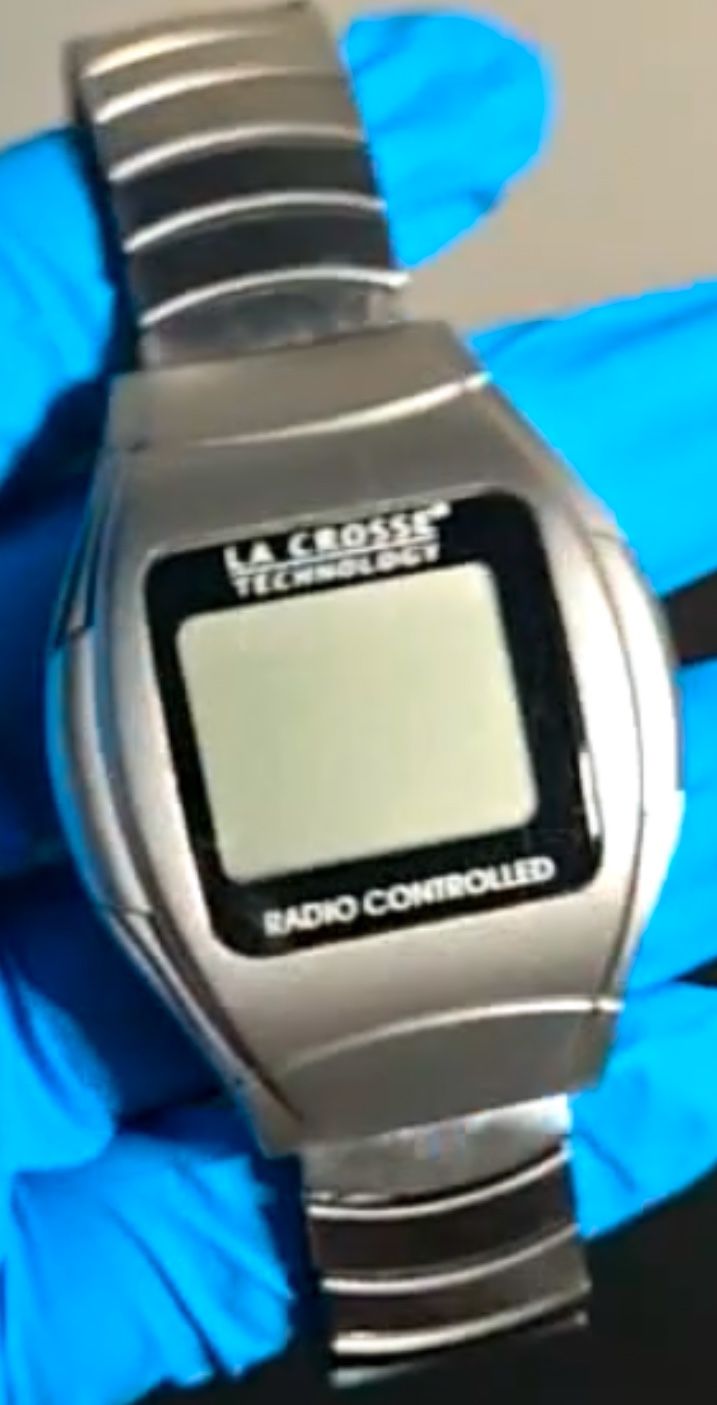 La Crosse Technology Digital Atomic Twist Band