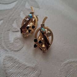 Vintage Austria Gold Tone Clip On Earrings 