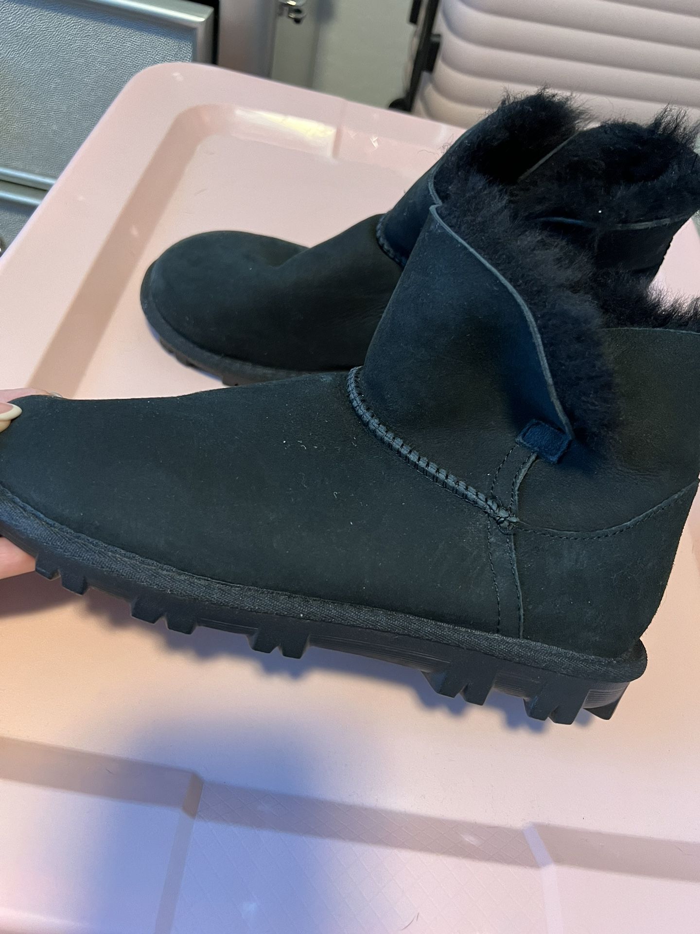 Black Boots 