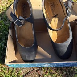 Flo Cólico Shoes 7.5 Women 