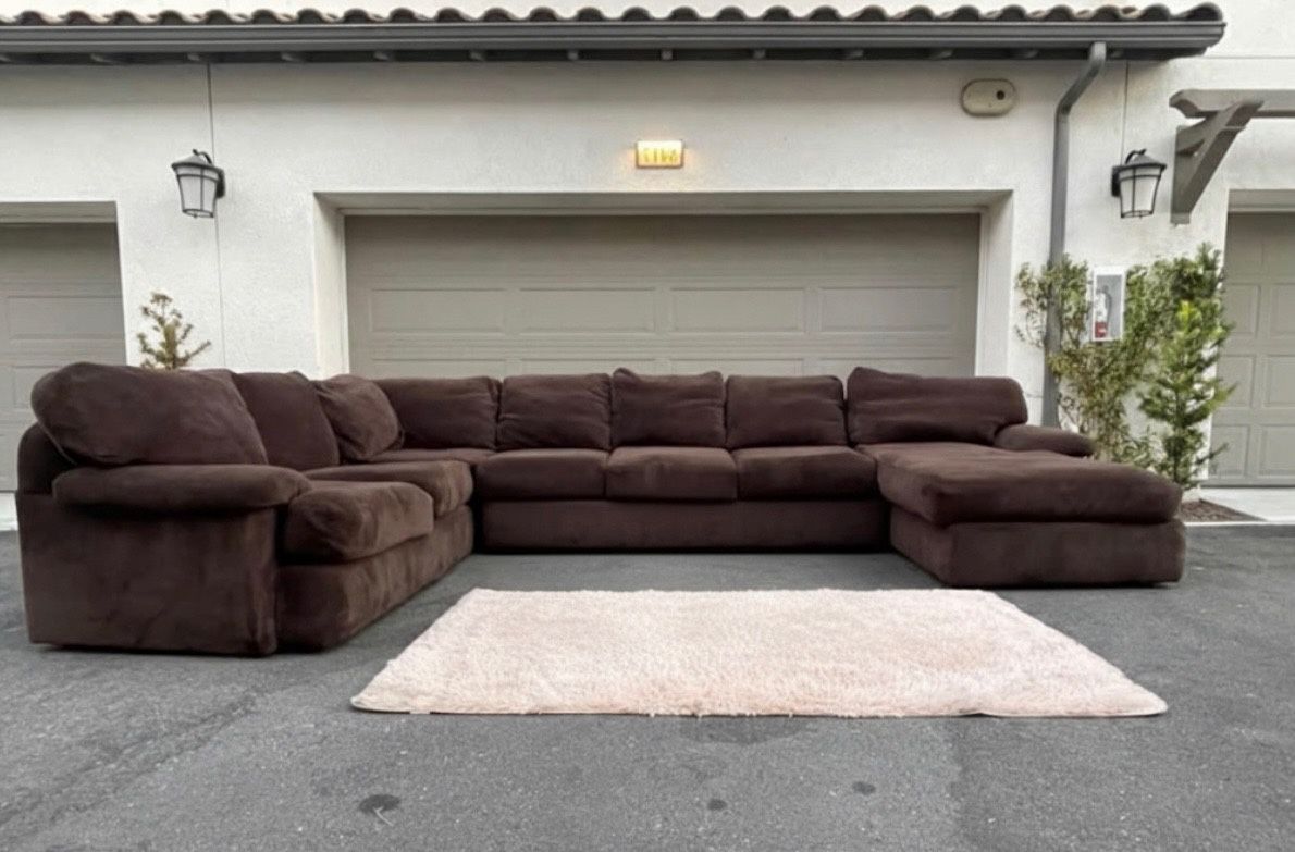 Huge Brown Sectional Couch From Ashley Furniture In Excellent Condition - Free Delivery 🚚