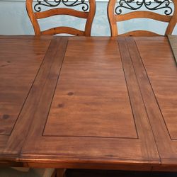 Like New Dining Room Set- Spring,TX 77388